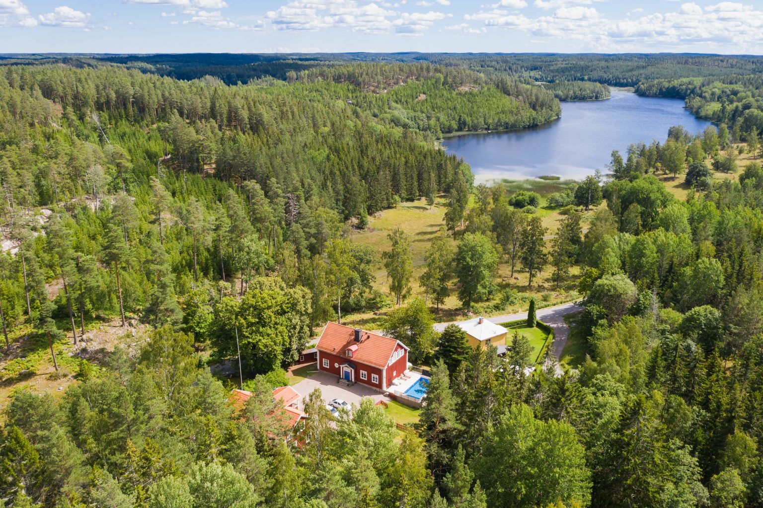 Drönarbild av Frängsbo skola, Åtvidaberg.