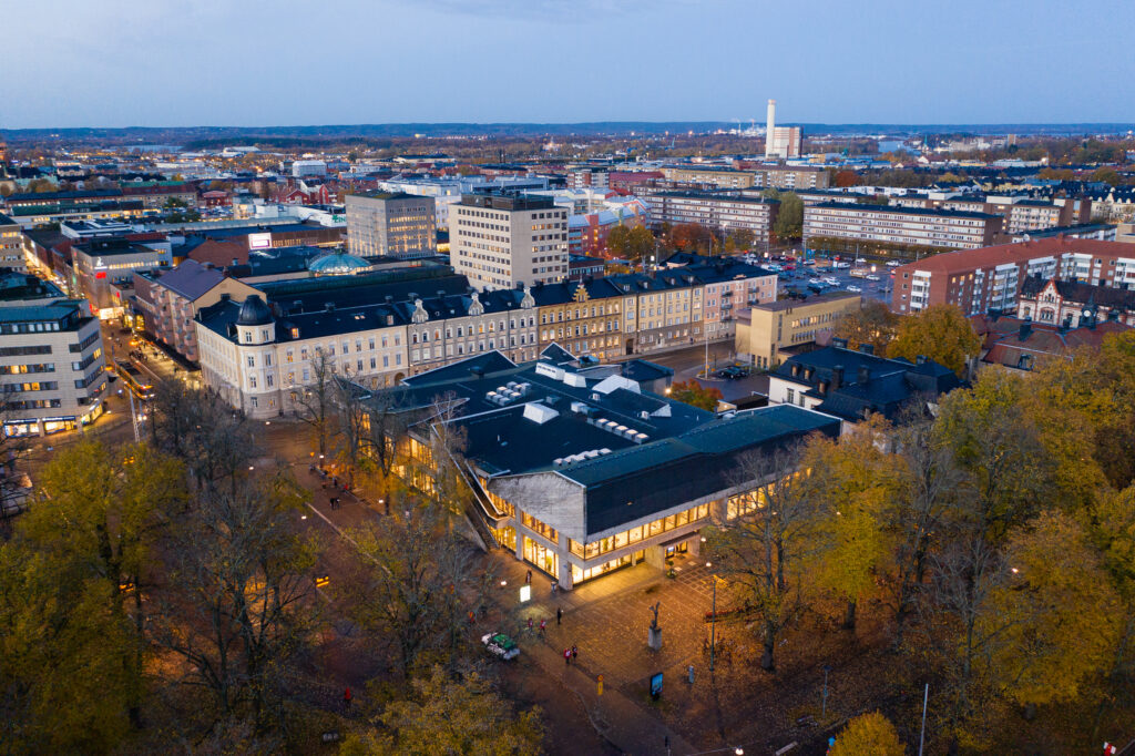 Drönarfoto av Norrköpings stadsbibliotek.