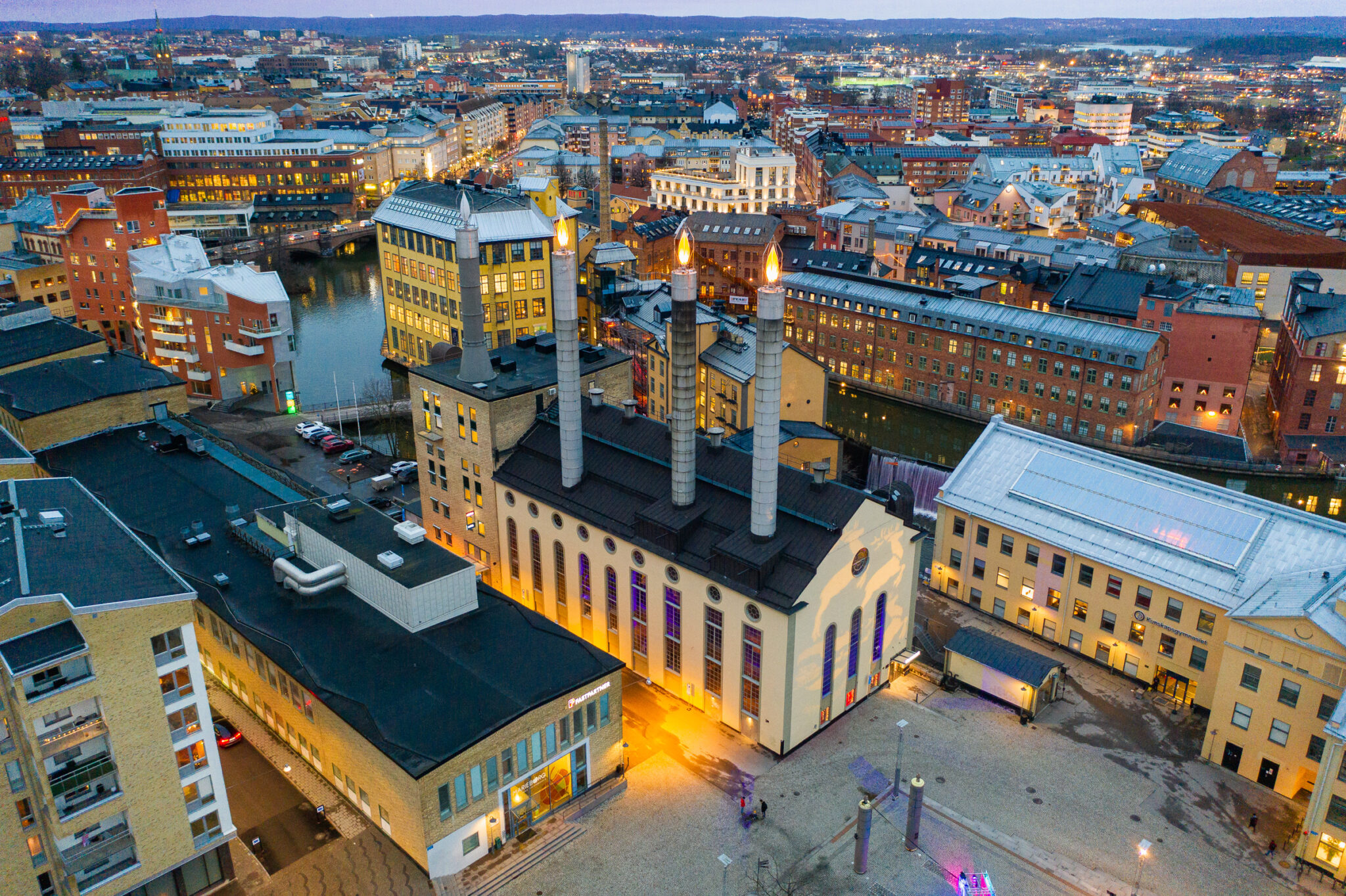 bild över Värmekyrkan i Norrköping fotograferad med drönare av Fotograf Ristenstrand