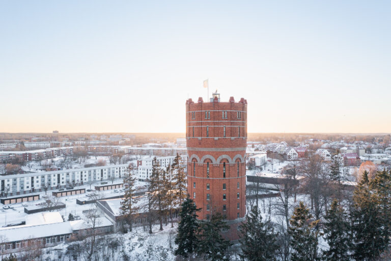 Gamla Vattentornet i Norrköping, fotograferat med drönare.